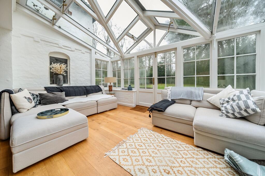 House in Horsham, Thakeham - View 4
