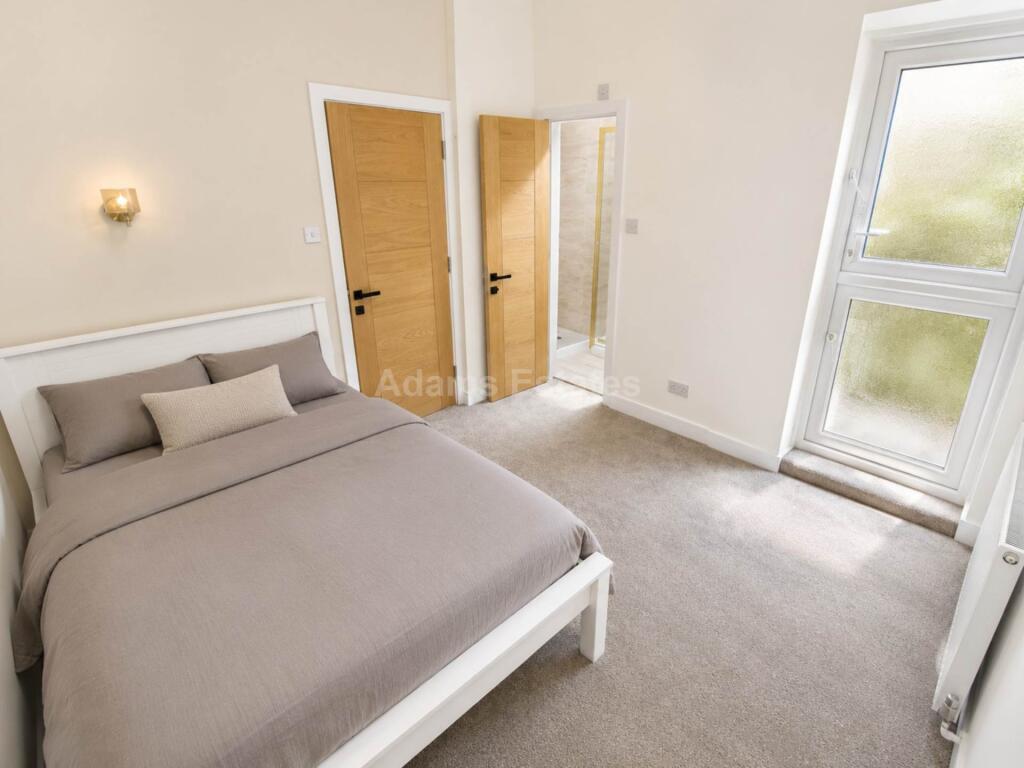 House in Reading - View 4