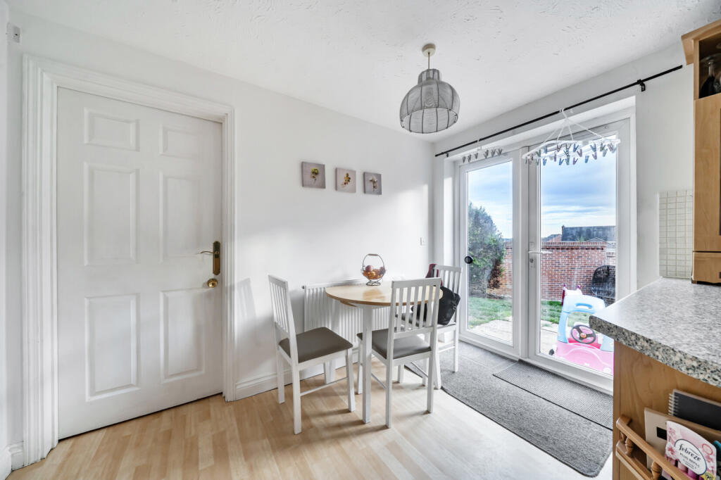 House in Thatcham, Colthrop - View 3