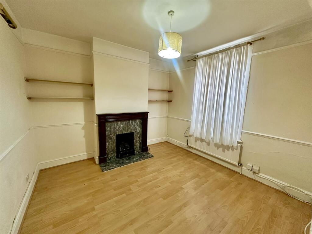 House in Gloucester - More