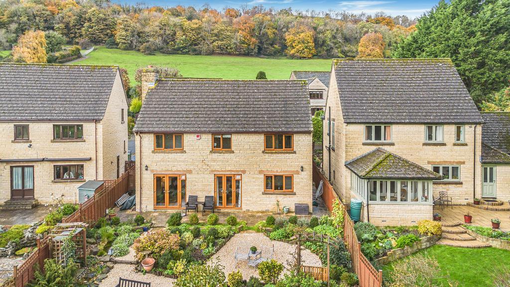 Weavers Drive, Uley, Dursley, GL11 5TL photo 4