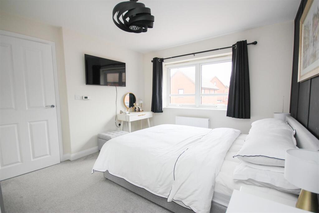 House in Northampton, Wellingborough - View 4