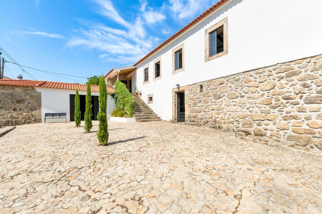 Main image of property: Minho, Valença
