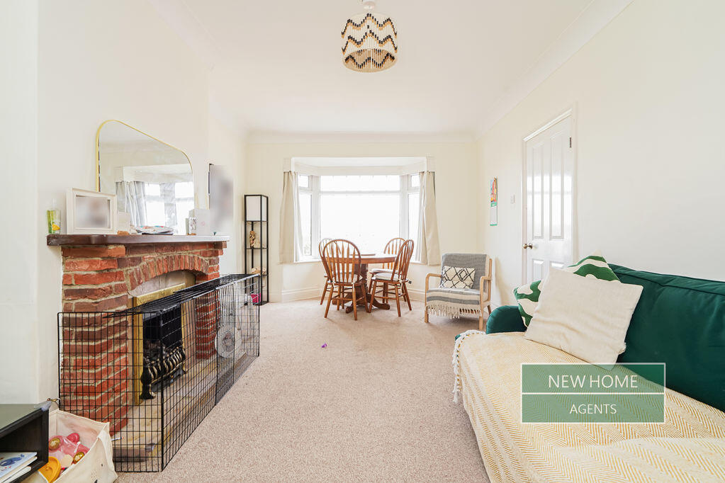 House in Bradford, Baildon - View 4