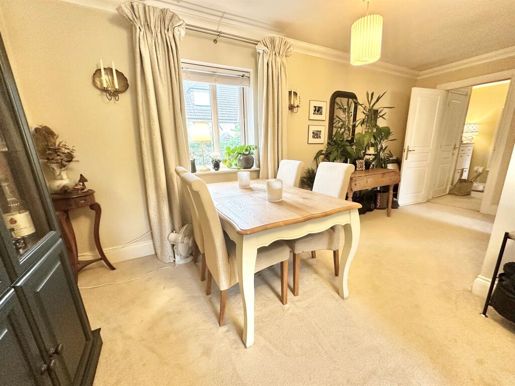 House in Swindon - View 4