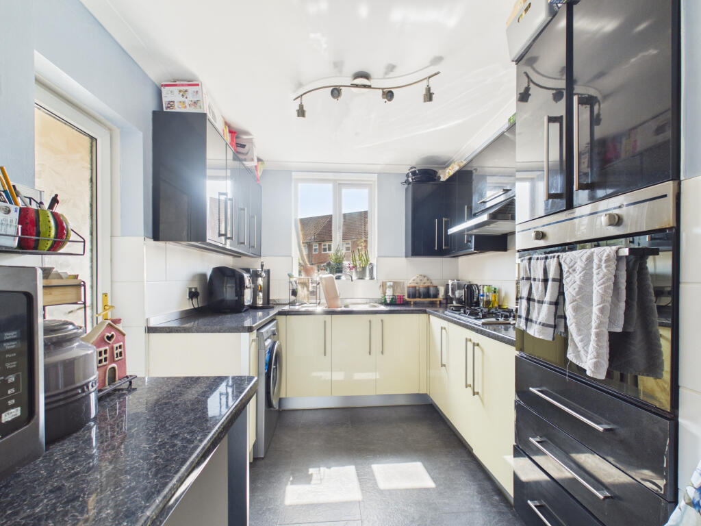 House in Hull, Bilton Grange - More