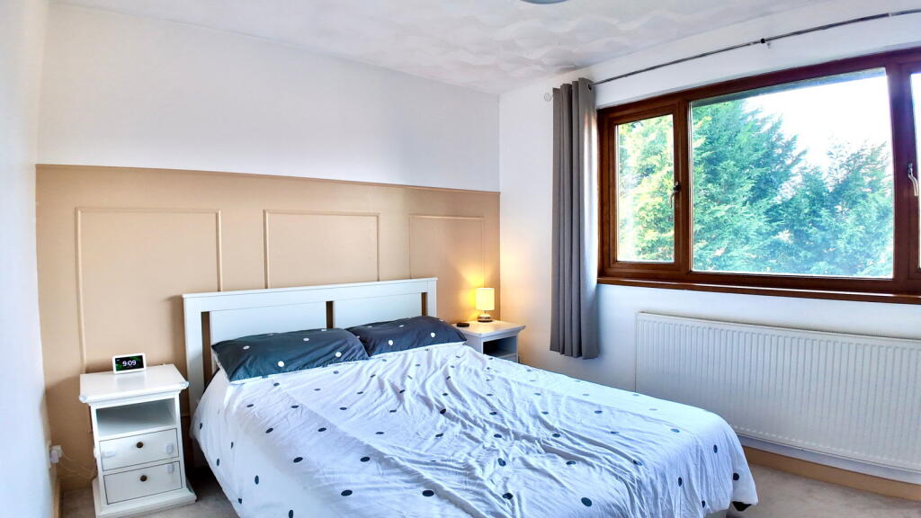 House in Newport - View 4