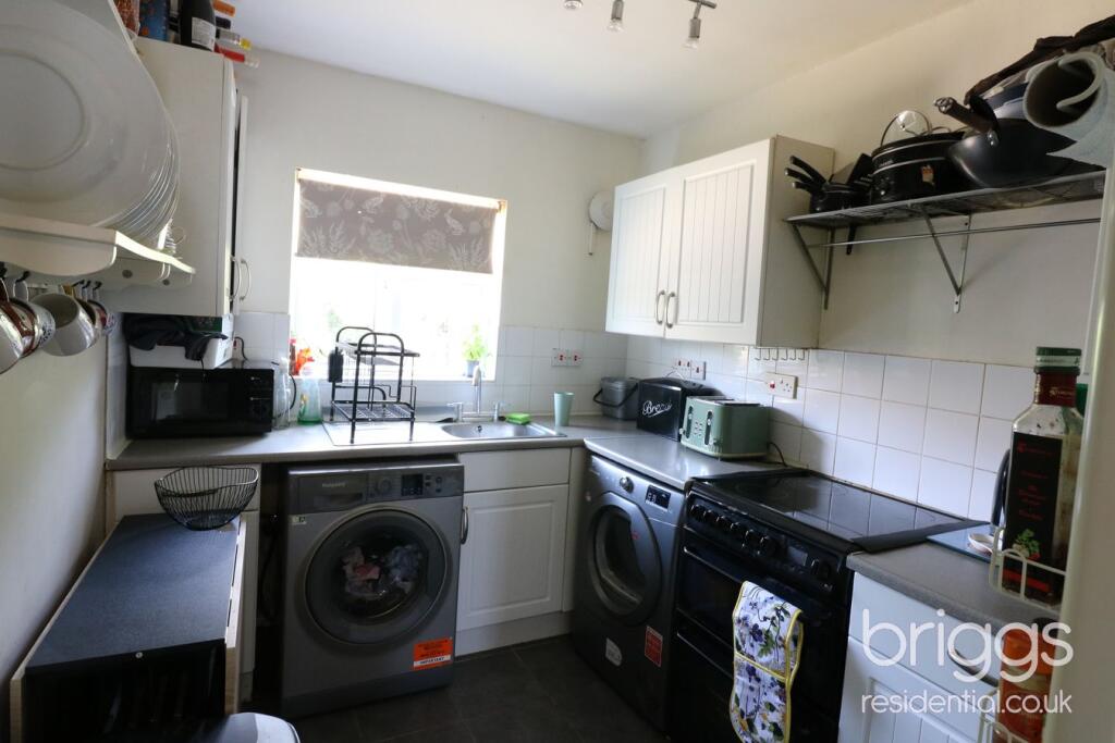 St Johns Close, Baston, Market Deeping, PE6 photo 4