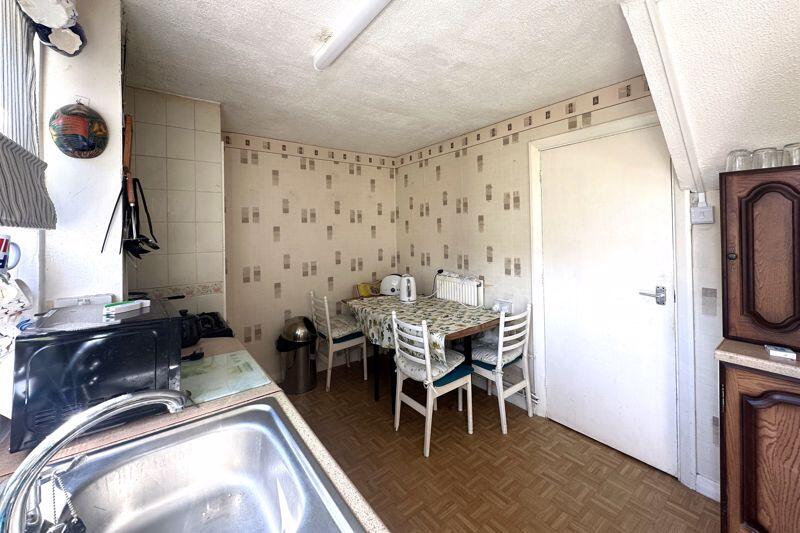 House in Oxford, Blackbird Leys - View 3
