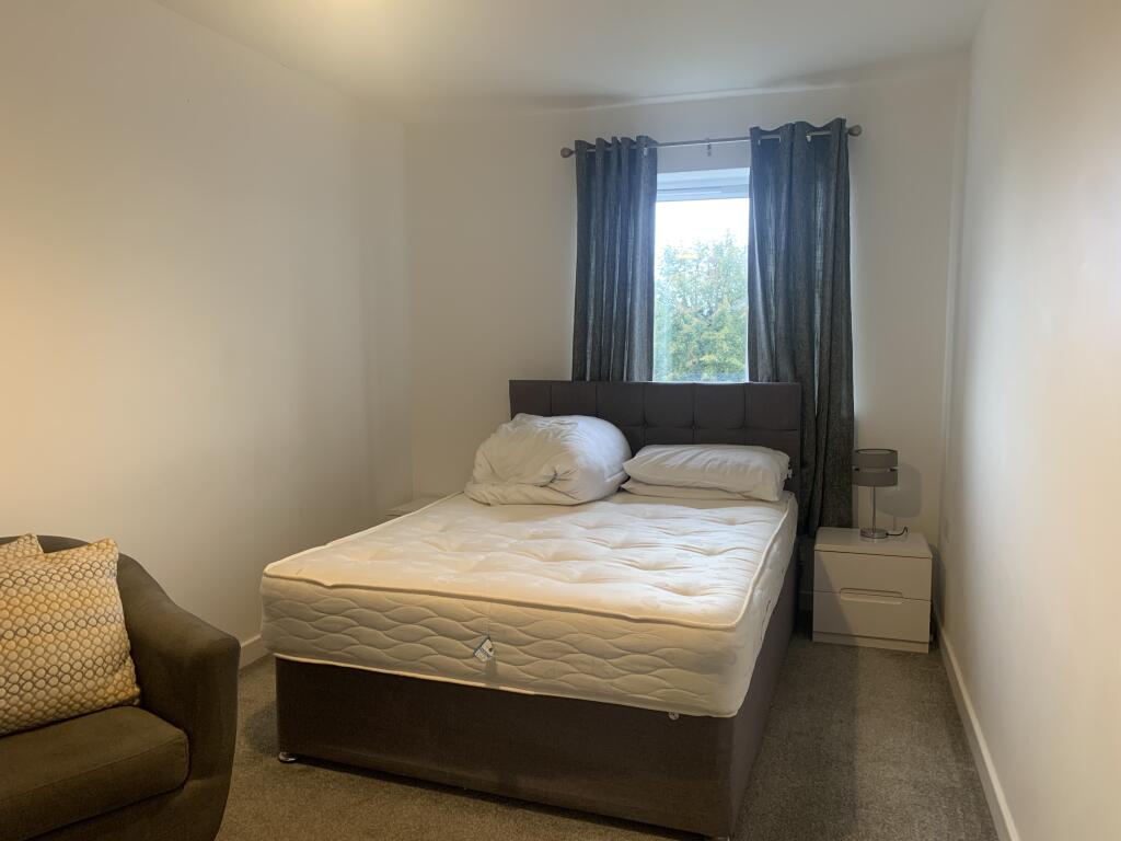 House in Peterborough, West Town - View 2