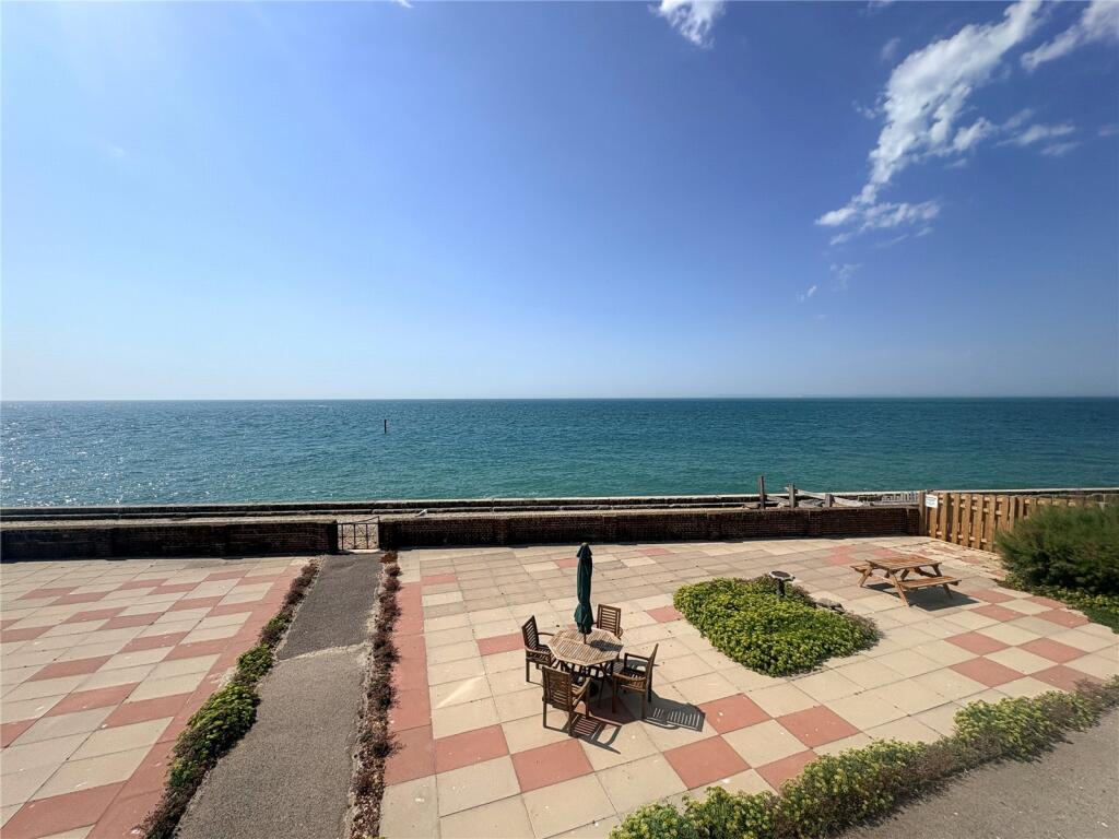 Apartment in Chichester, Selsey - View 3