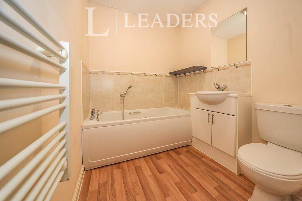 Apartment in Dunstable, Central Bedfordshire - View 5
