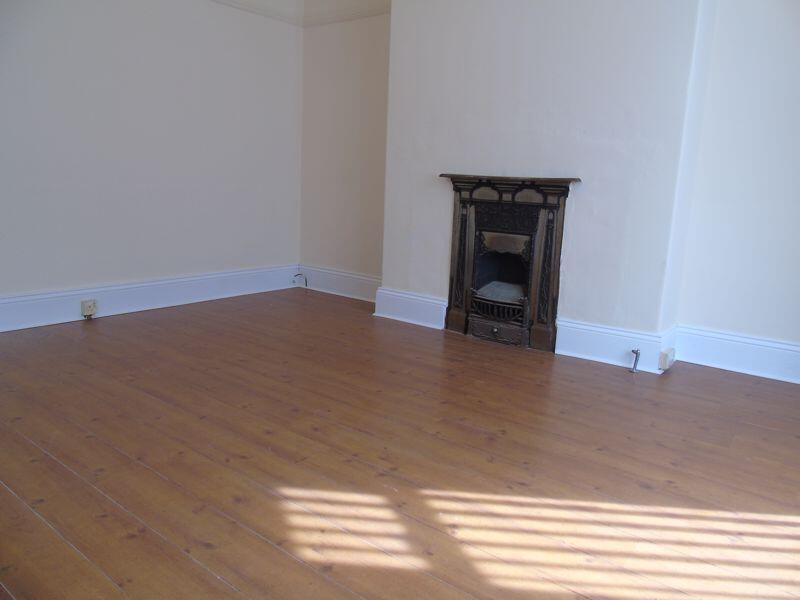 Apartment in Newcastle upon Tyne, Tyne and Wear - View 5