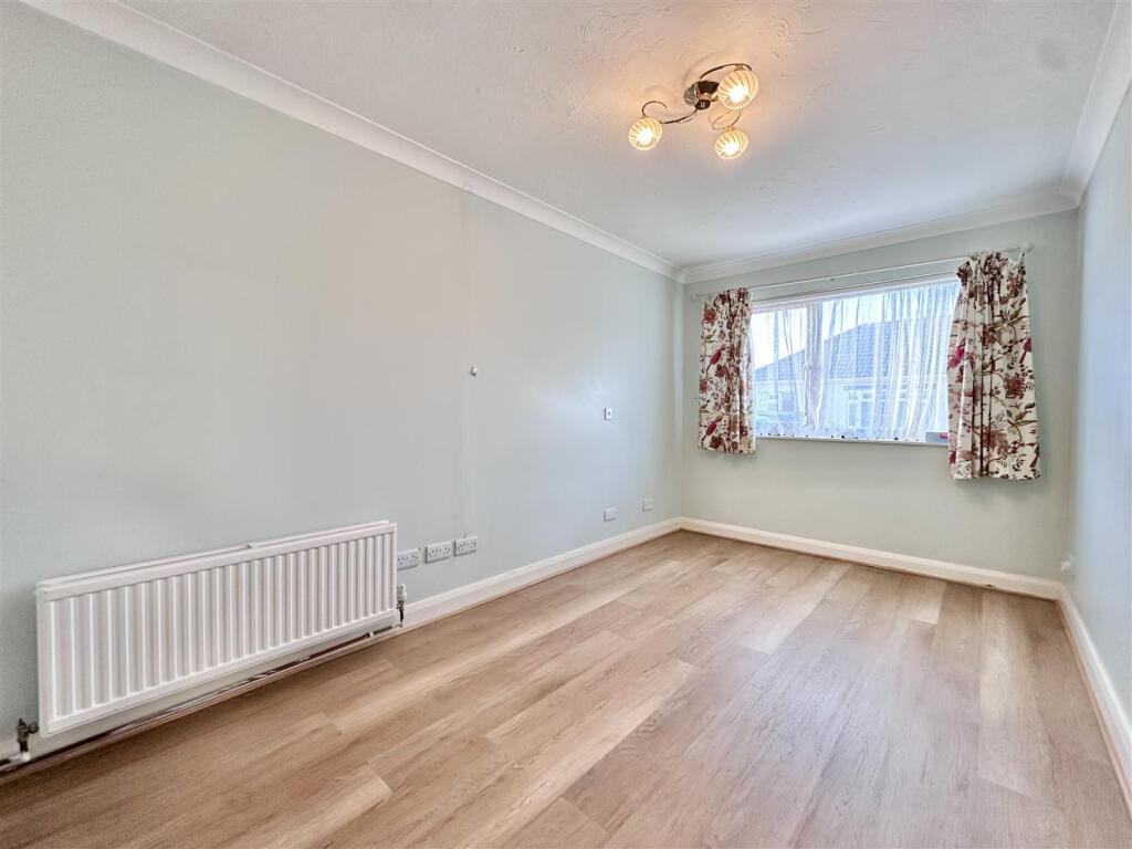 Stroud Park Avenue, Christchurch - More