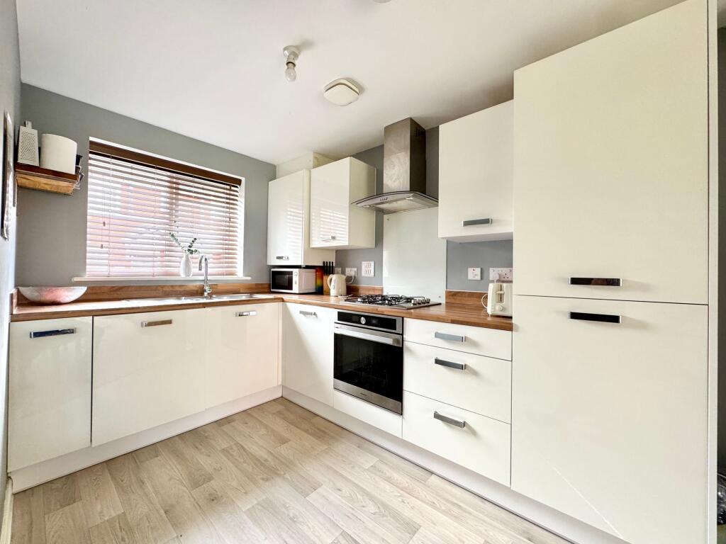 Blackthorn Row, Faringdon, SN7 photo 3