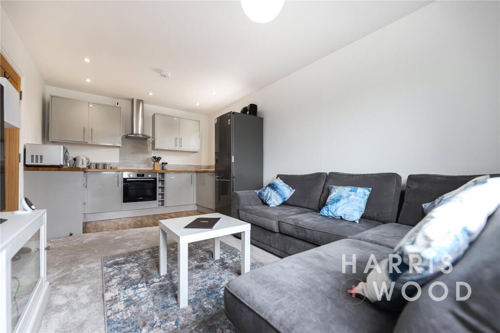 Apartment in Chelmsford - View 5
