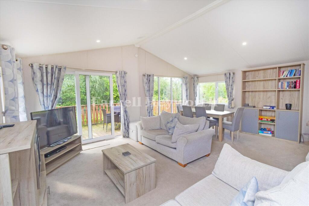 Borwick Lane, Dock Acres, Carnforth, Cumbria - View 2