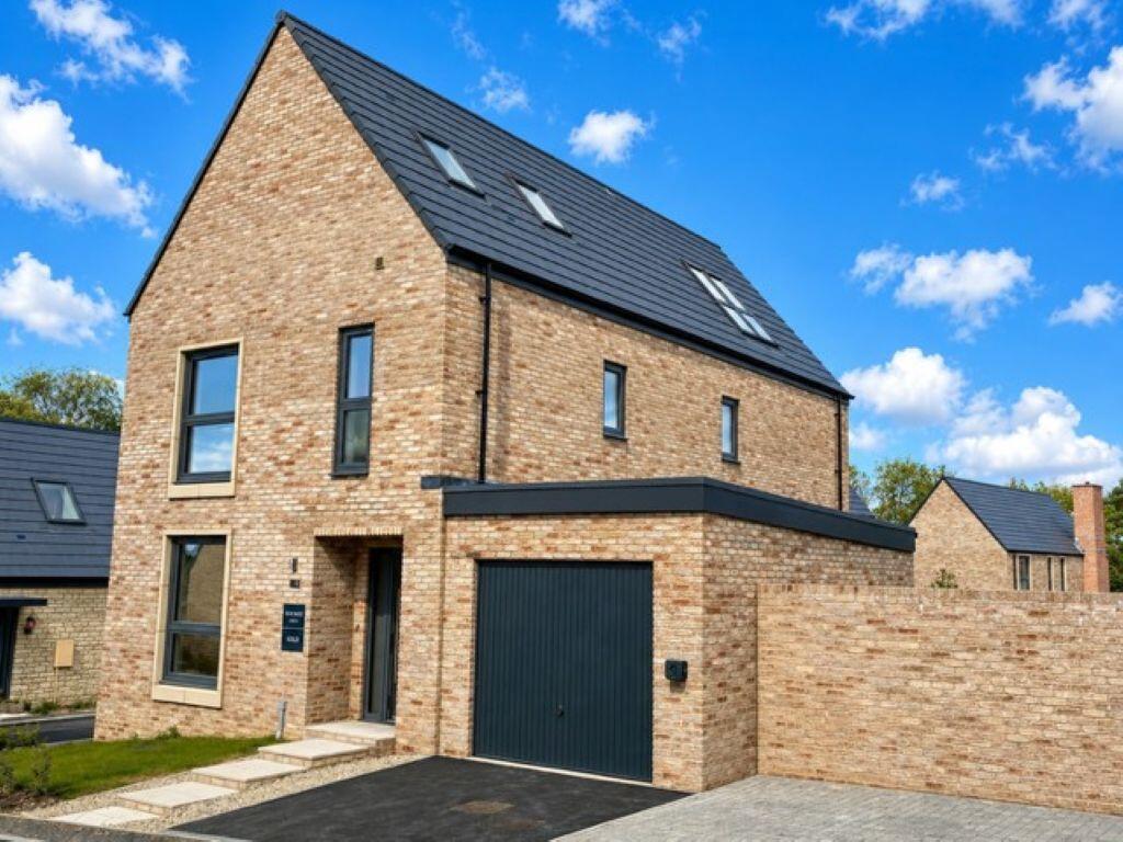 Main image of property: Blunsdon Hill, Blunsdon, Swindon
