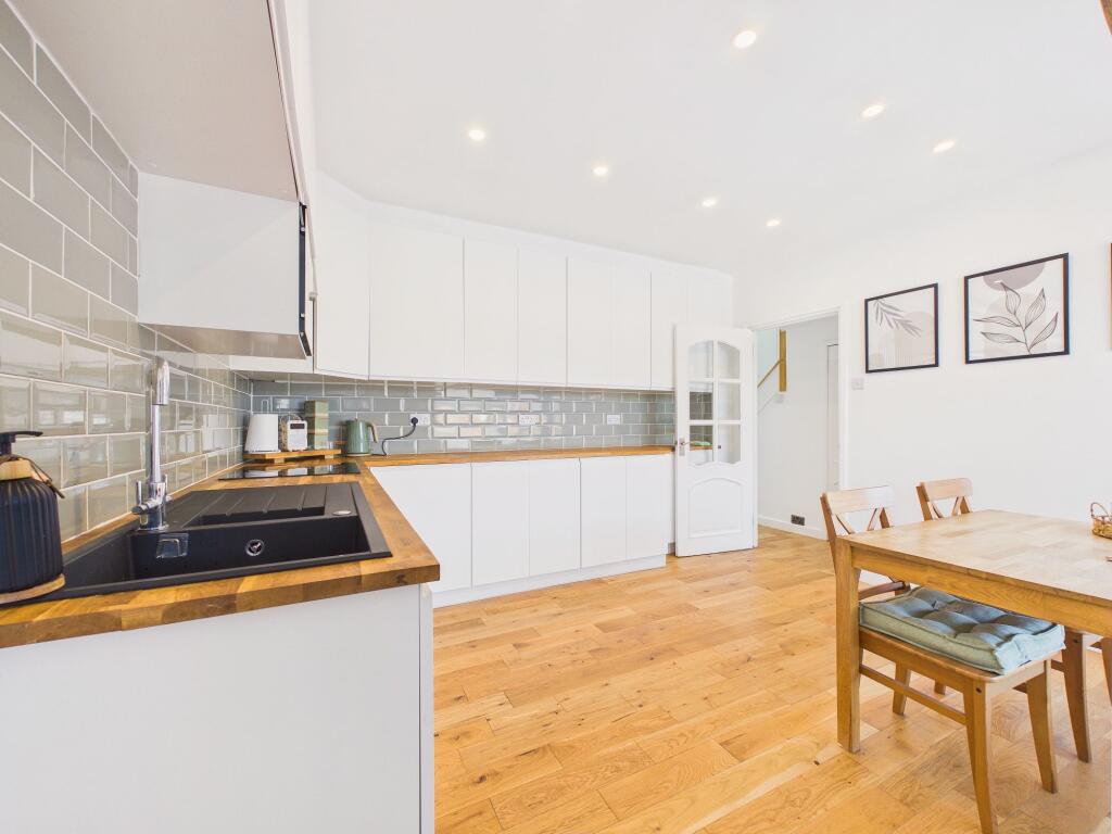 Norwood Gardens, Low Fell, NE9 - View 3