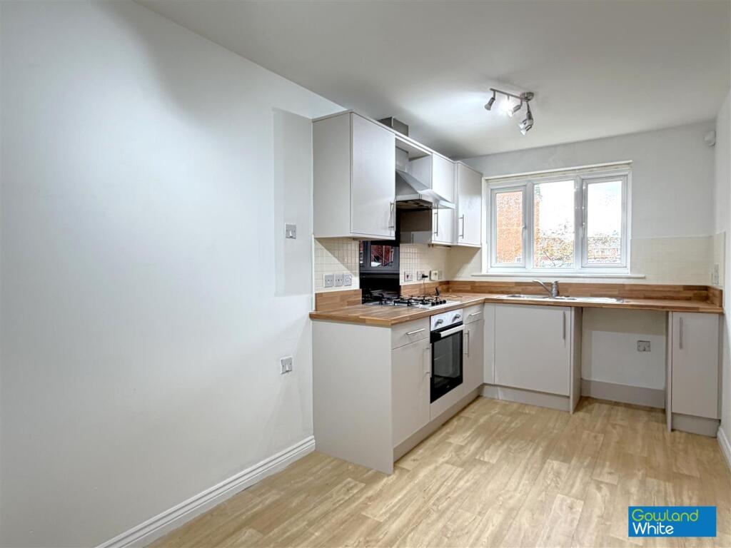 Nightingale Drive, Stockton-On-Tees, TS19 8PG photo 3