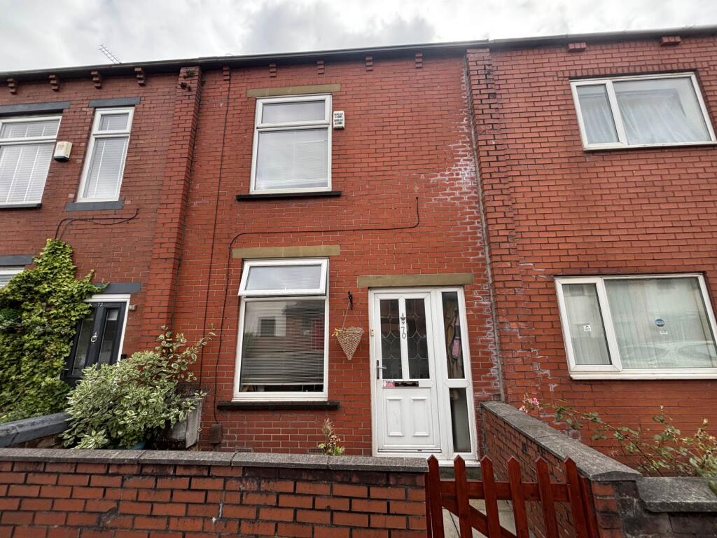 Main image of property: 70 Fields New Road, Chadderton, Oldham, OL9 8NH