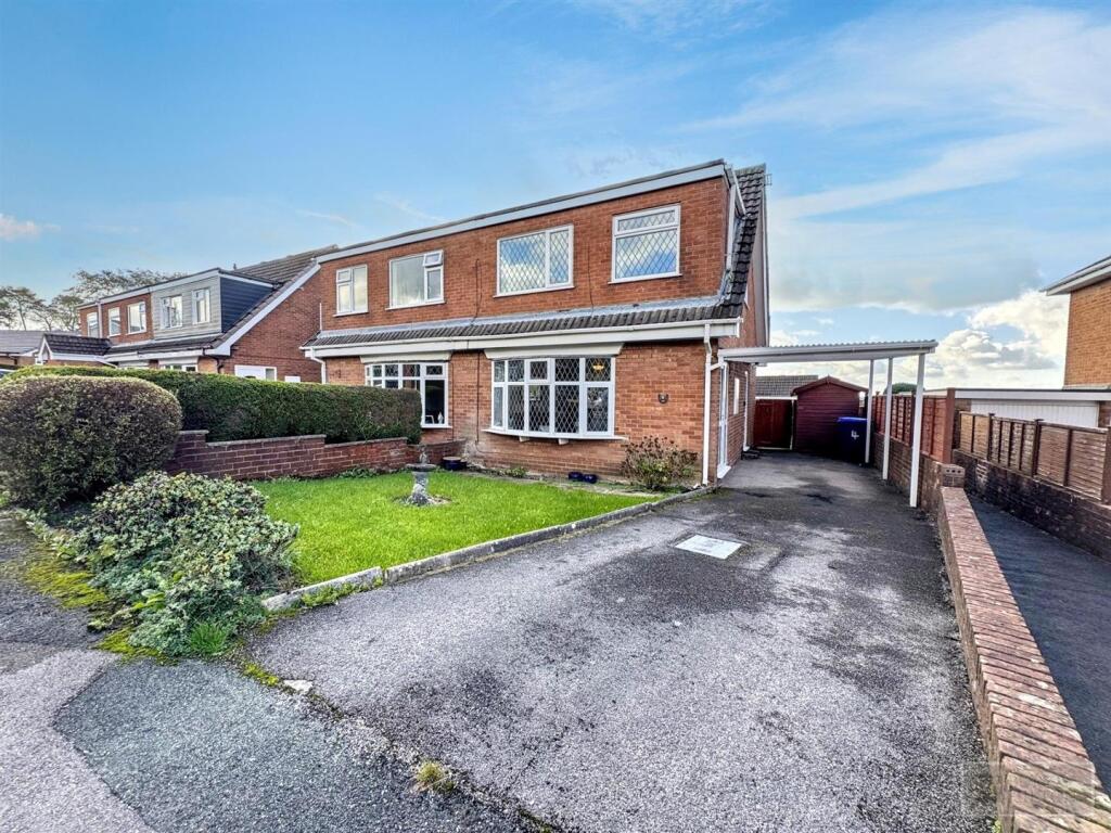 3-bed semi-detached on Lockerbie Close, Leek, £249,950