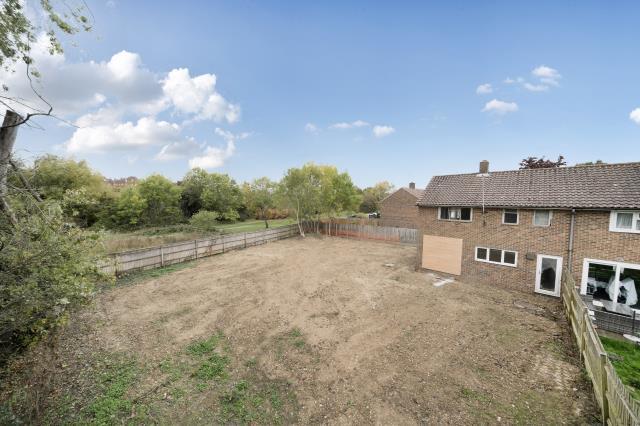 House in Bracknell - View 2