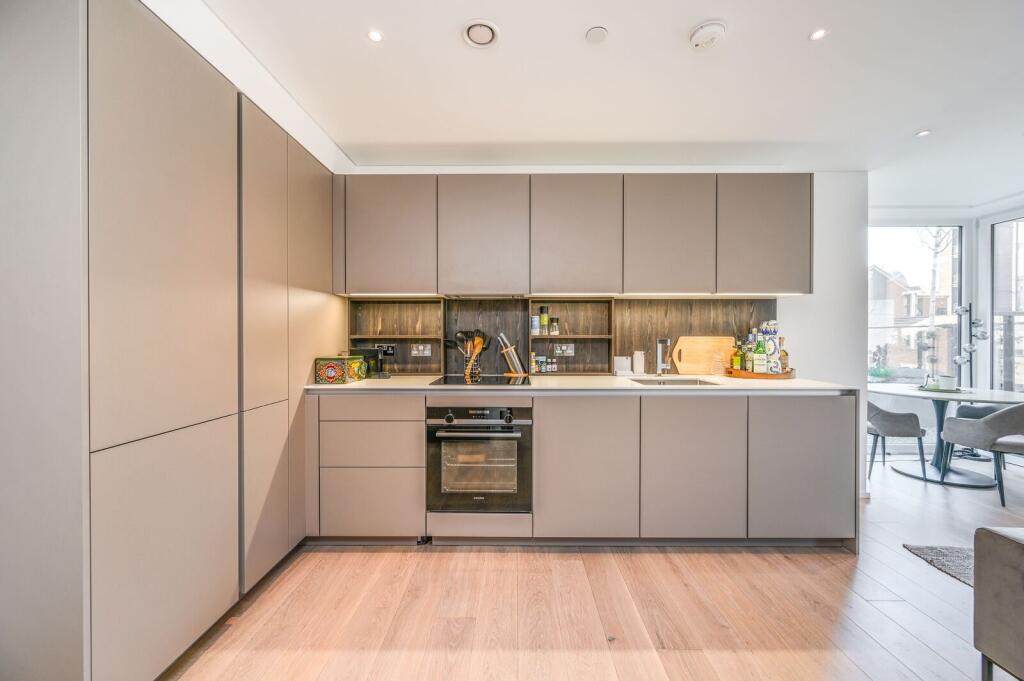Apartment in London - View 4