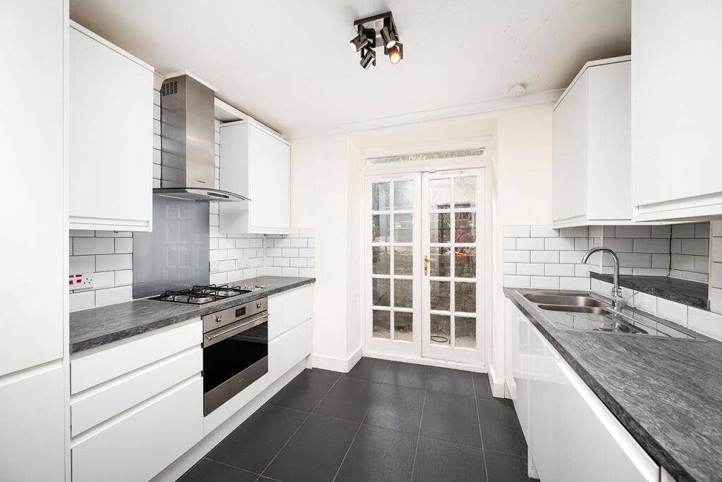Apartment in London - View 5
