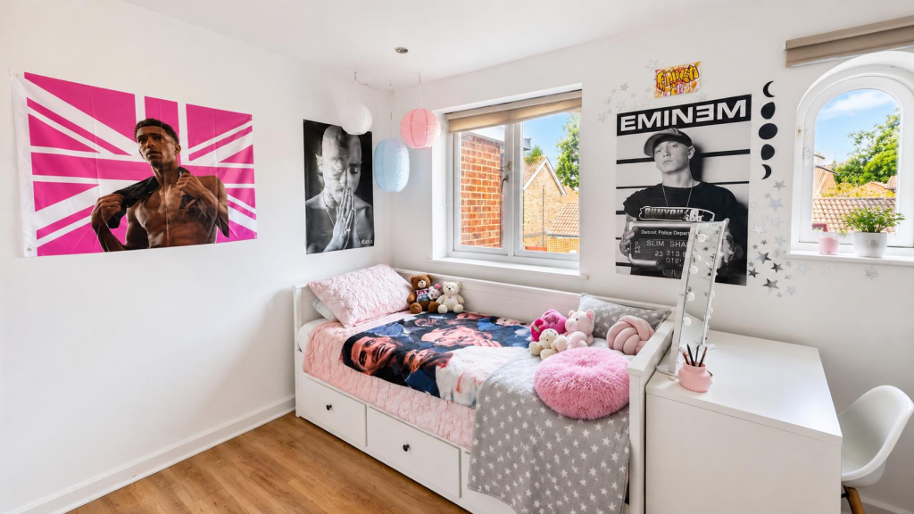 House in London, Worcester Park - View 5