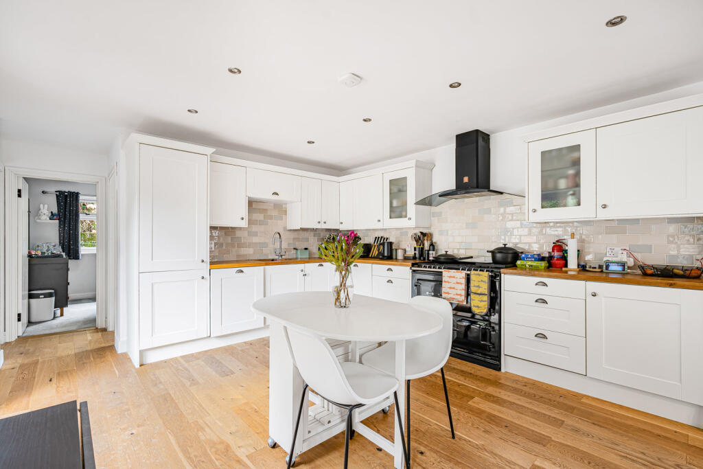 Beech Hill Road, Headley, Bordon, Hampshire, GU35 photo 2