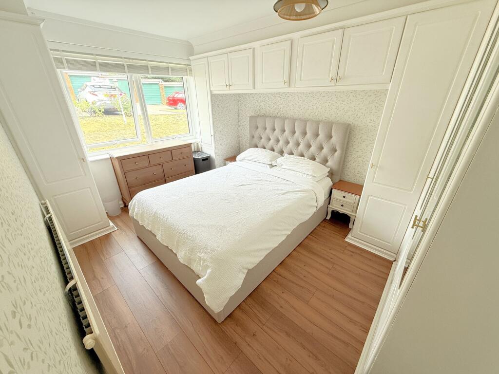 Apartment in Enfield - More