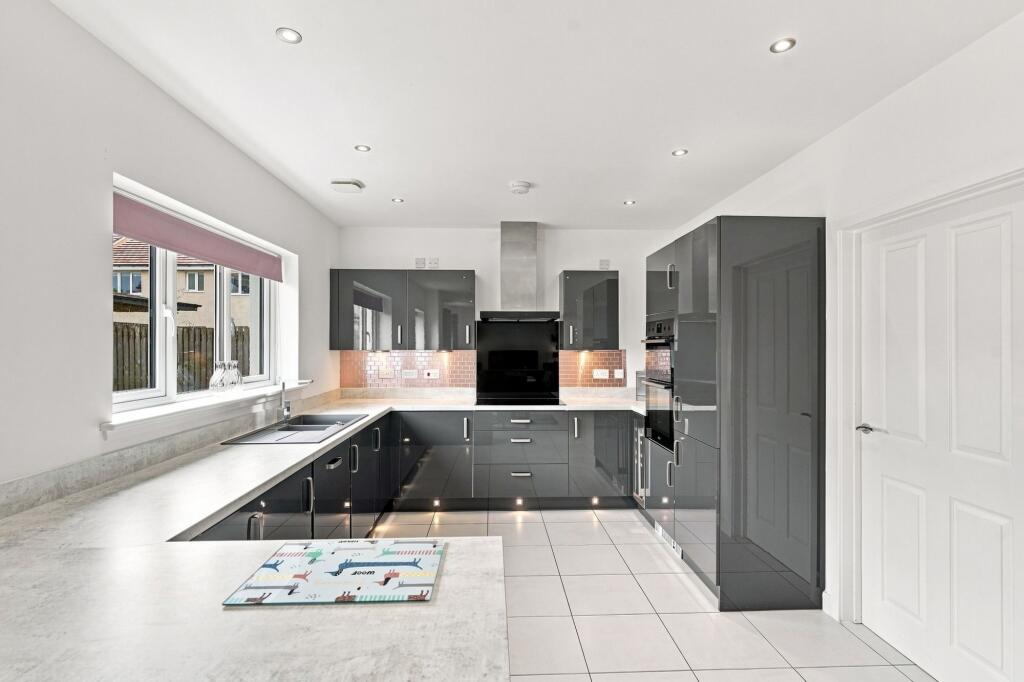 House in Livingston, The Grange, Murieston, Murieston - View 2