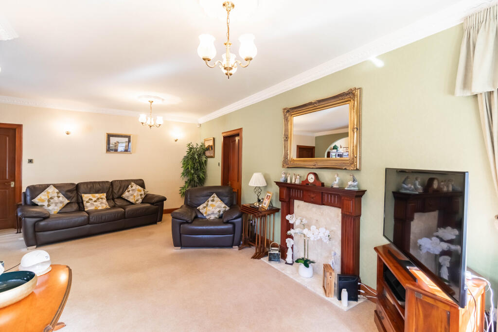 House in Dundee, Broughty Ferry - More