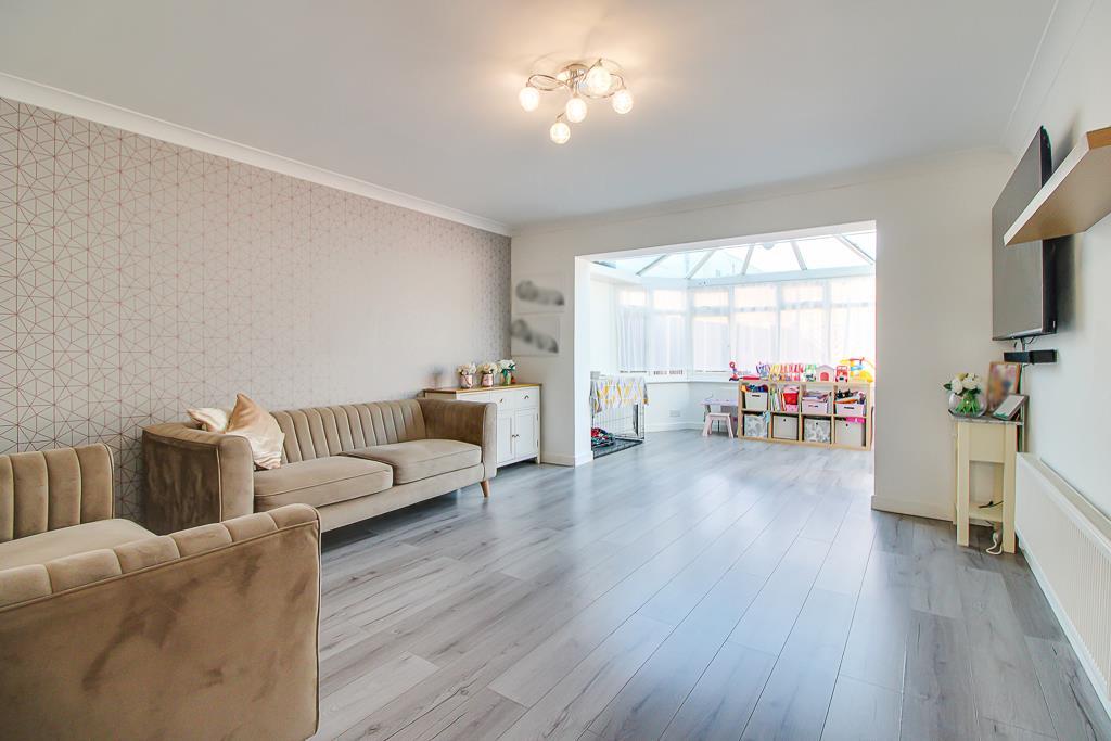 House in Southend-on-Sea - View 2