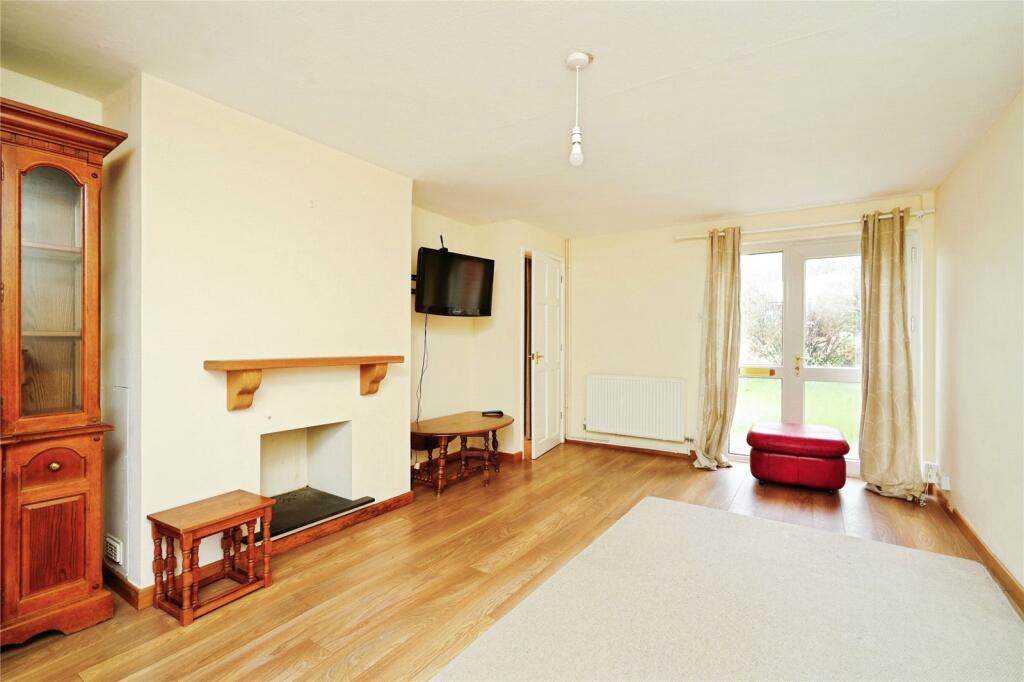 House in Marsh Gibbon, Buckinghamshire - View 2
