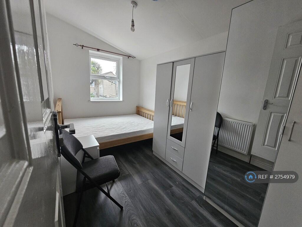 1 bedroom house share for rent