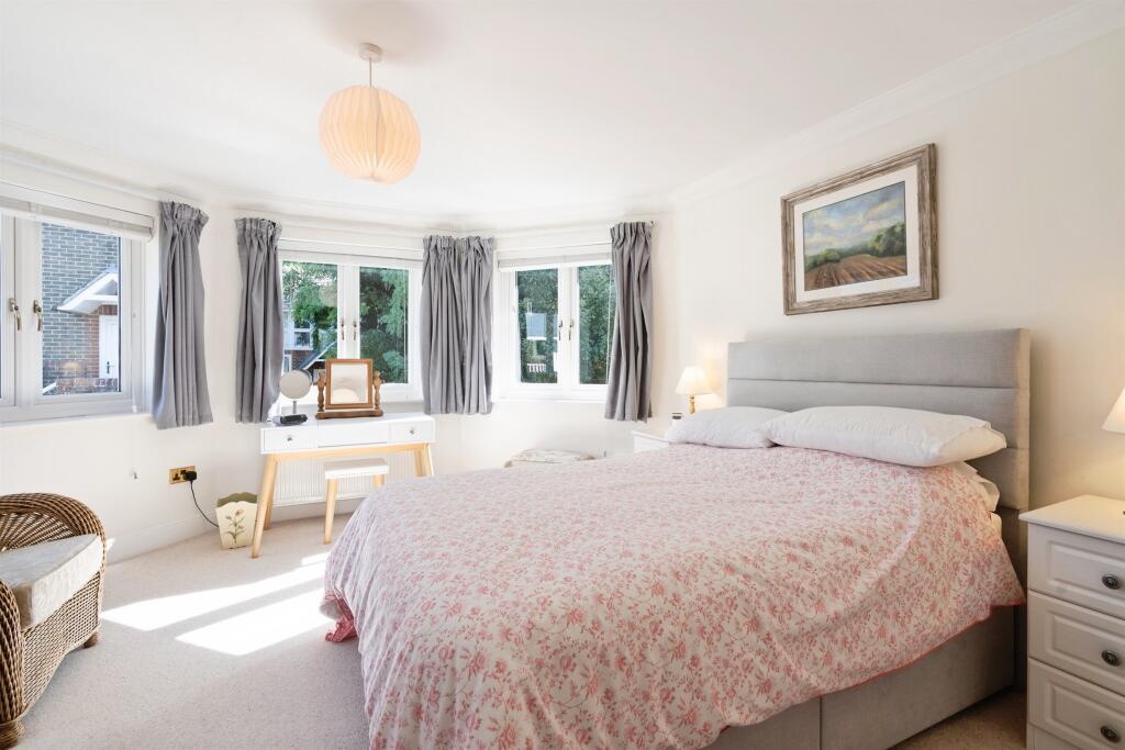Apartment in Southampton - More