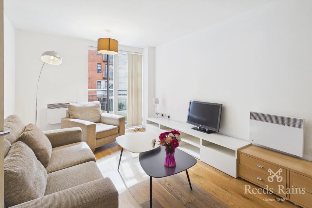 Apartment in Manchester, First Street, City Centre - View 3