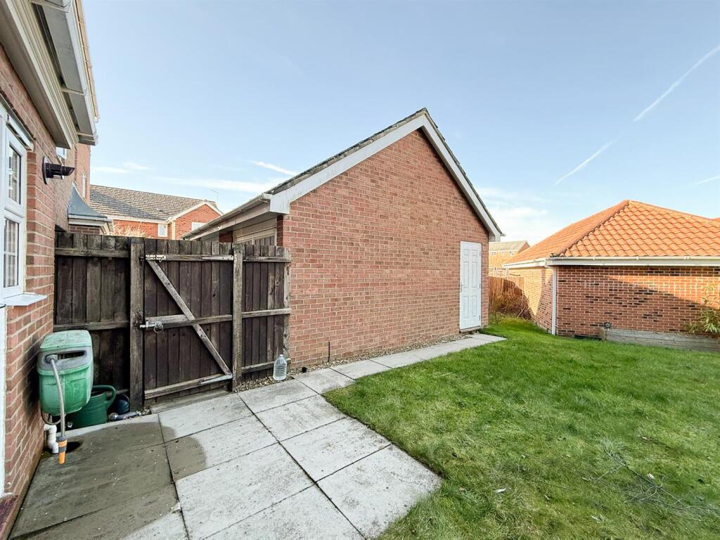 House in Desborough, North Northamptonshire - View 5