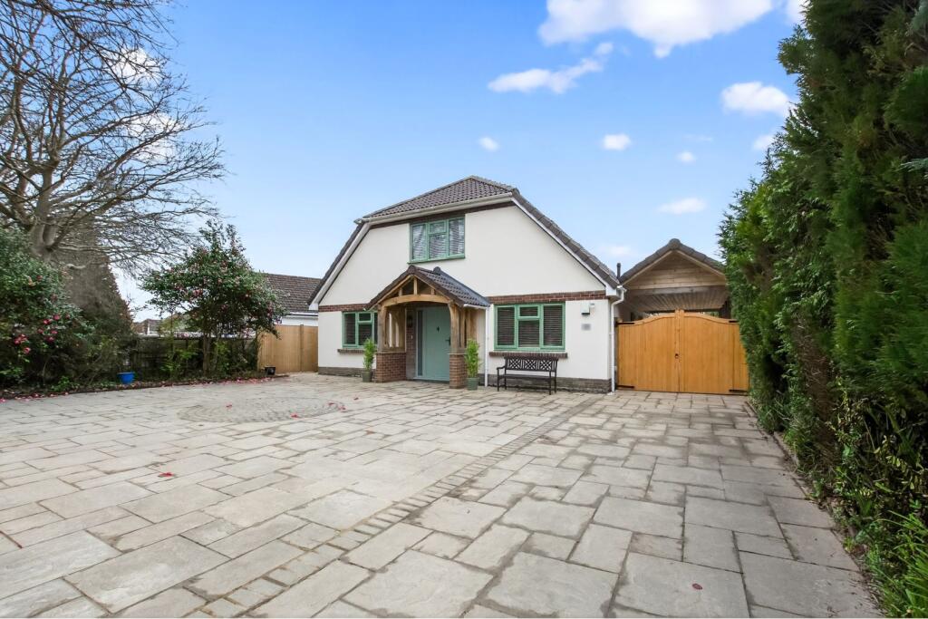 Main image of property: Cull Lane, New Milton, BH25