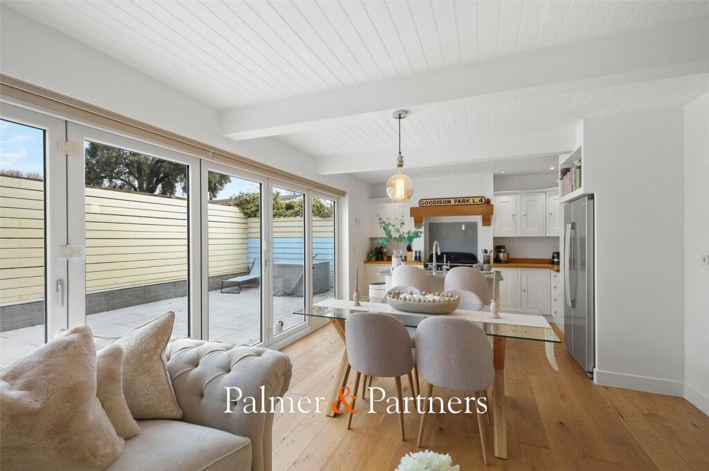 Main image of property: De Vere Lane, Wivenhoe, Colchester, Essex, CO7