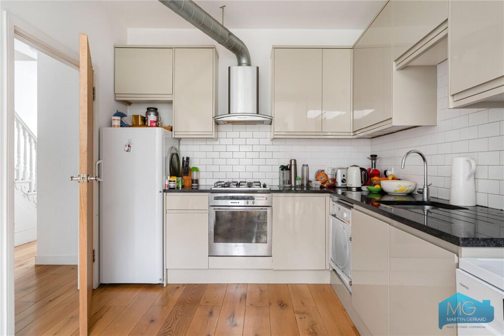 House in London - View 3
