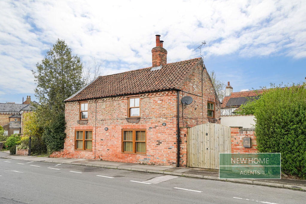 Main image of property: Canal Lane, West Stockwith, Doncaster, DN10 4ET