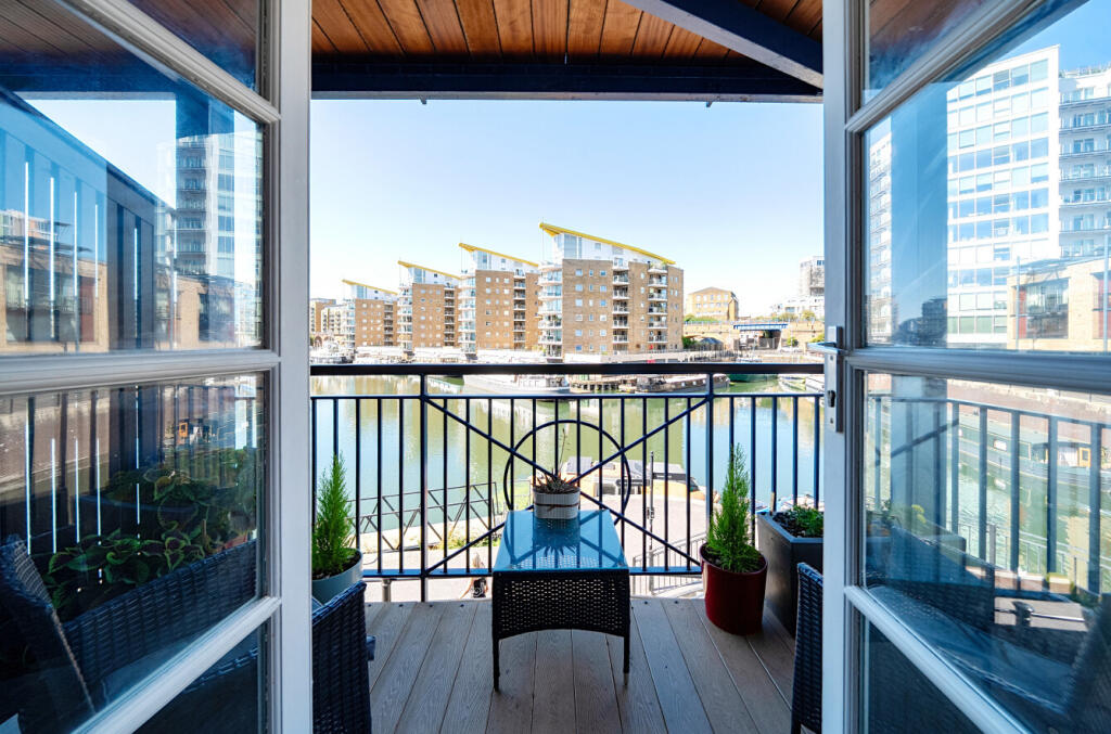 Main image of property: Victory Place, Limehouse, E14
