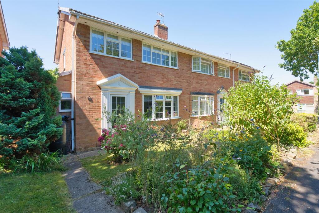 Main image of property: Greenslade Gardens, Nailsea