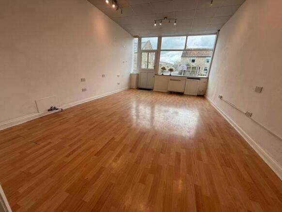MAIN SHOP SPACE