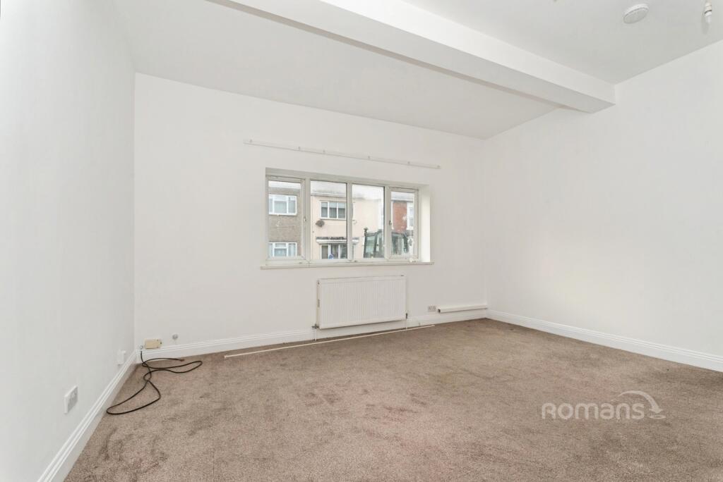 Apartment in Swindon - View 3