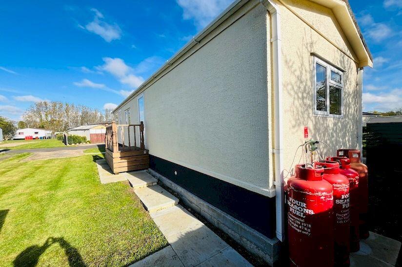 Two Bed Homeseeker Langdale Plus 40x12, The Compasses Park, Alfold, Cranleigh, Surrey, GU6 8HZ photo 5