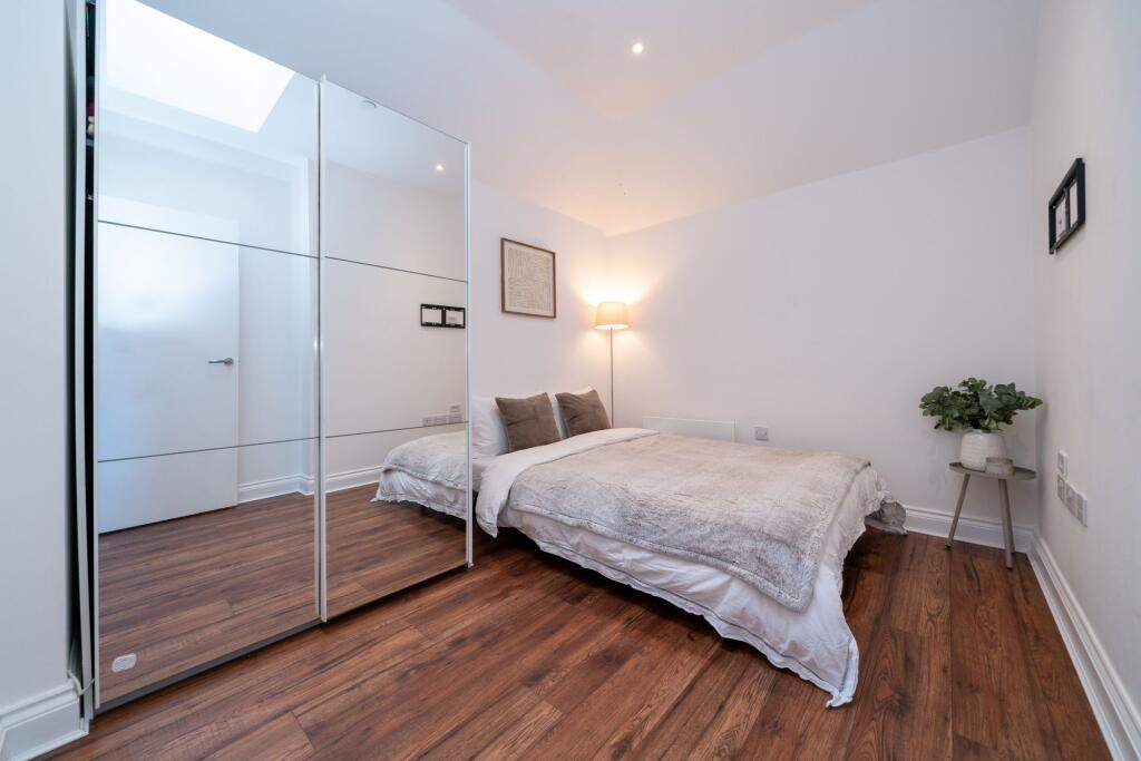 Apartment in Hemel Hempstead - View 4